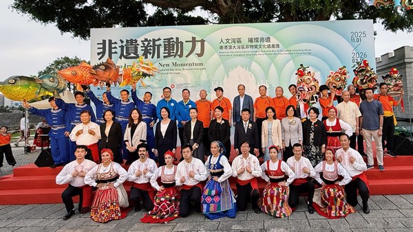 17636056053302.jpg s69084f02b7e8b.jpg