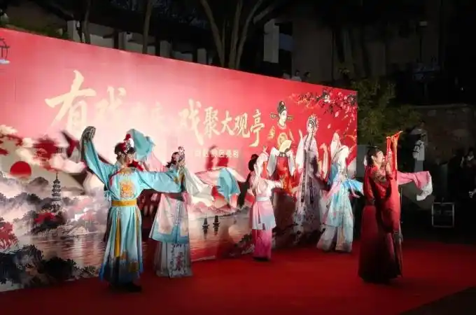安庆市大观区：古街焕新戏韵流芳